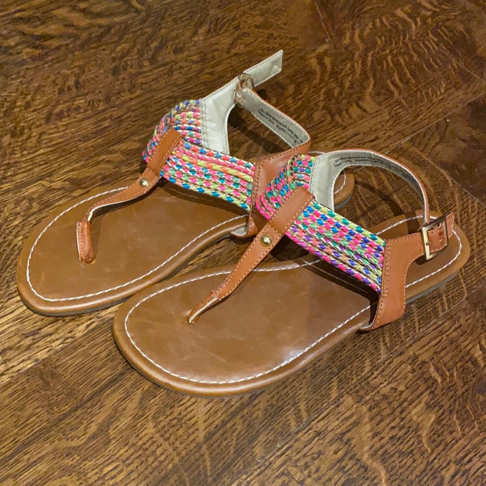 Cherokee colorful flip flop sandals size 6